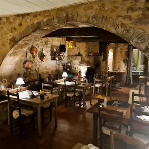 lauberge-de-baudinard.fr-provencehotel.com/